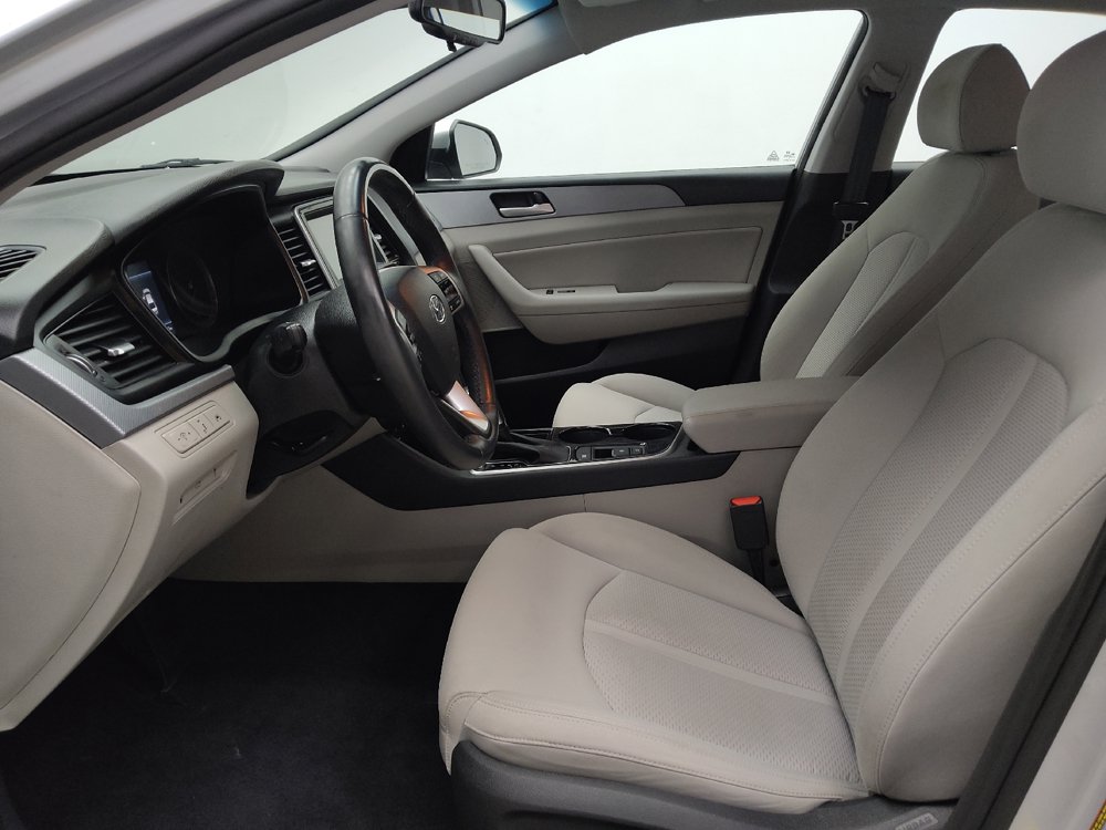 Used 2019 Hyundai Sonata SEL w/ Tech Package 02 FWD image 17