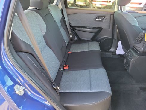 Used 2023 Nissan Rogue SV image 20