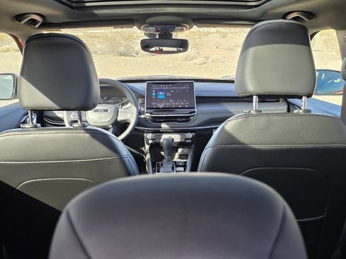 New 2026 Jeep Compass Latitude image 6