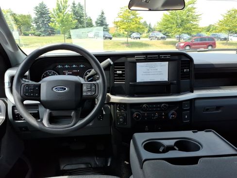Used 2024 Ford F250 XL w/ XL Chrome Package AWD/4WD image 5
