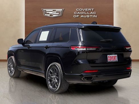 Used 2025 Jeep Grand Cherokee L Summit AWD/4WD image 3