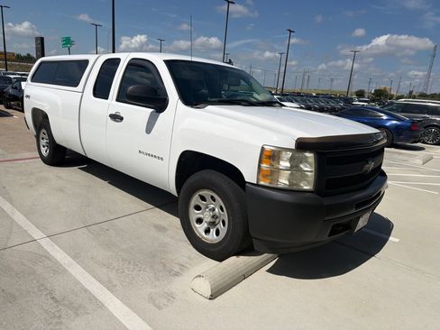 Used 2010 Chevrolet Silverado 1500 W/T AWD/4WD image 3