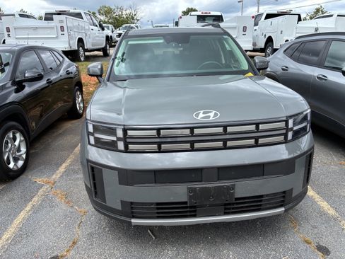 Used 2024 Hyundai Santa Fe SEL AWD/4WD image 3