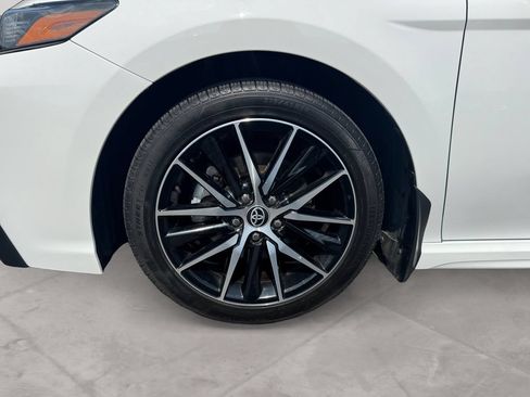 Used 2023 Toyota Camry SE FWD image 14