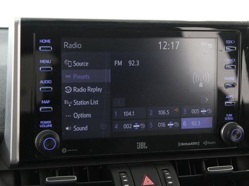 Used 2019 Toyota RAV4 Limited image 11