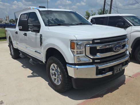 Used 2022 Ford F250 XLT w/ FX4 Off-Road Package AWD/4WD image 8
