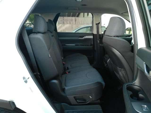 Used 2023 Hyundai Palisade SE FWD image 20