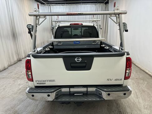 Certified 2020 Nissan Frontier SV image 7