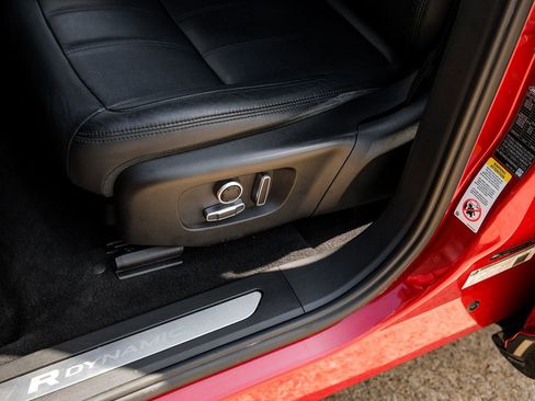 Used 2021 Land Rover Range Rover Evoque R-Dynamic S image 27