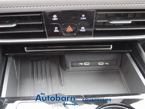 Used 2026 Volkswagen Atlas Peak Edition AWD/4WD image 15