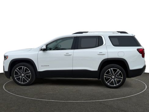 Used 2022 GMC Acadia SLT w/ Technology Package image 2