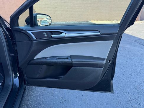 Used 2014 Ford Fusion S image 21