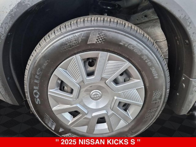 Certified 2025 Nissan Kicks S AWD/4WD image 11