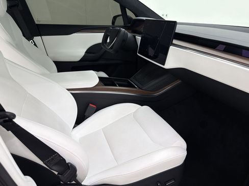 Used 2023 Tesla Model X AWD/4WD image 26