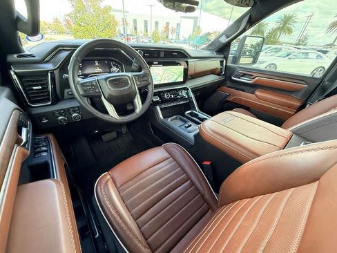 Used 2025 GMC Sierra 3500 Denali Ultimate image 23