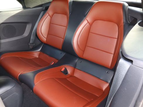 Used 2024 Ford Mustang Premium image 9