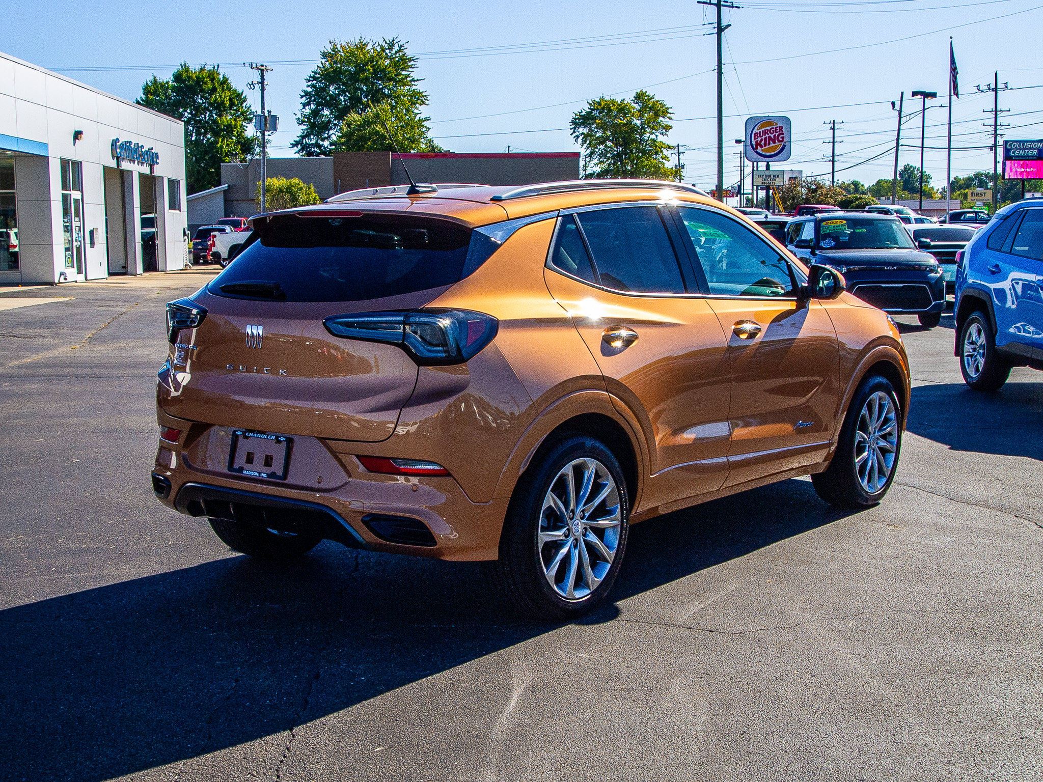 Used 2025 Buick Encore GX Avenir w/ Avenir Technology Package FWD image 7