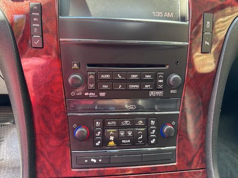 Used 2012 Cadillac Escalade Luxury image 27