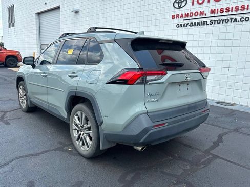 Used 2021 Toyota RAV4 XLE Premium FWD image 4