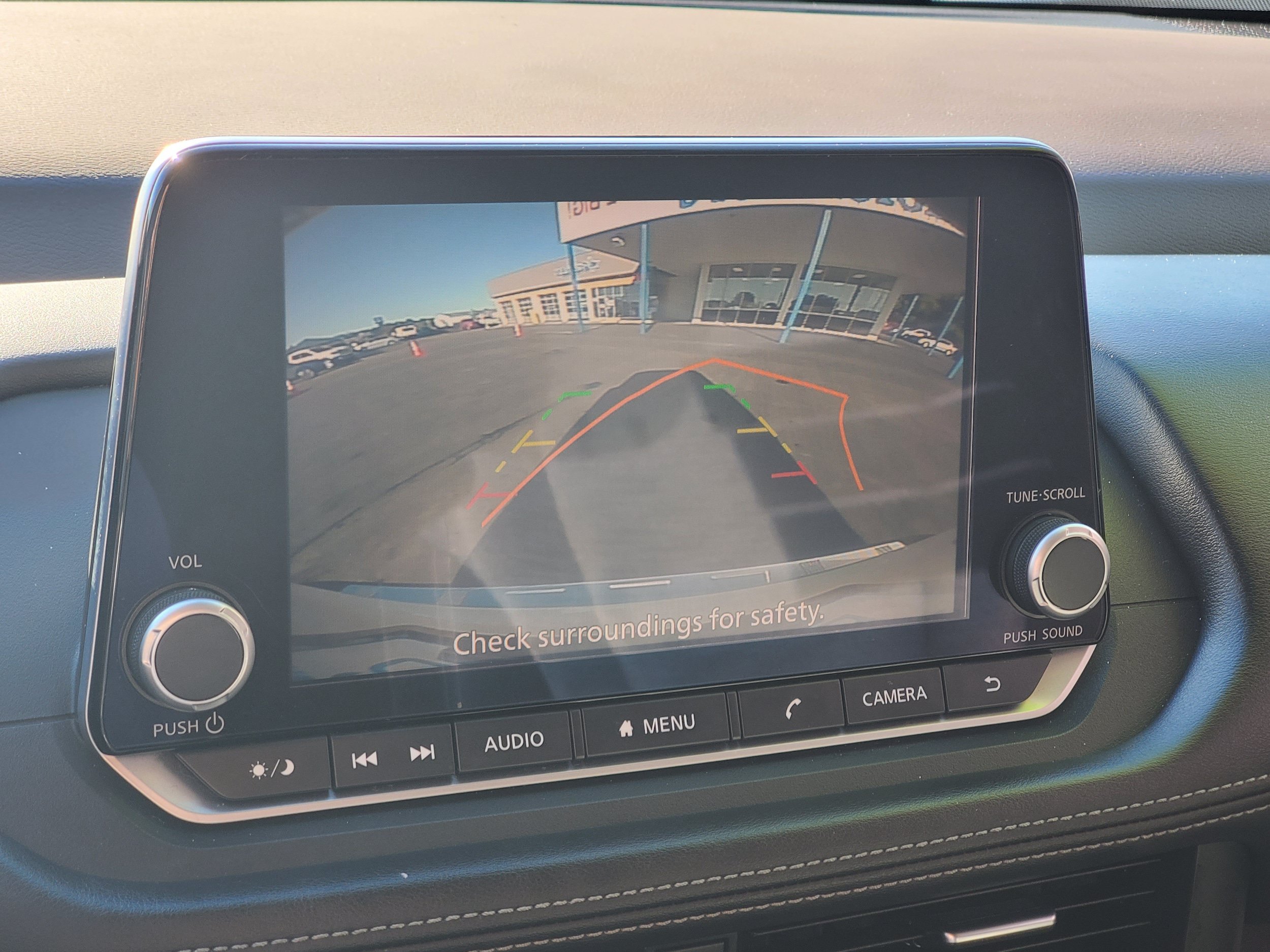 Used 2023 Nissan Rogue SV AWD/4WD image 18
