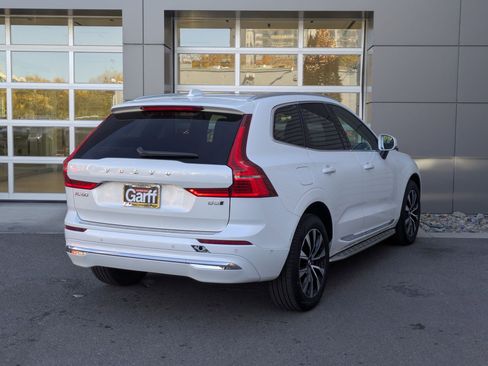 Used 2023 Volvo XC60 B5 Plus image 5