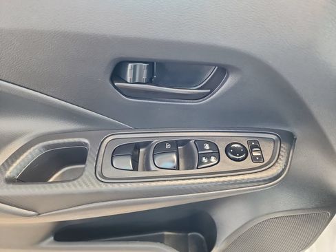 Used 2022 Nissan Versa S FWD image 14