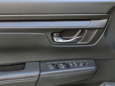 Used 2025 Honda CR-V EX image 13