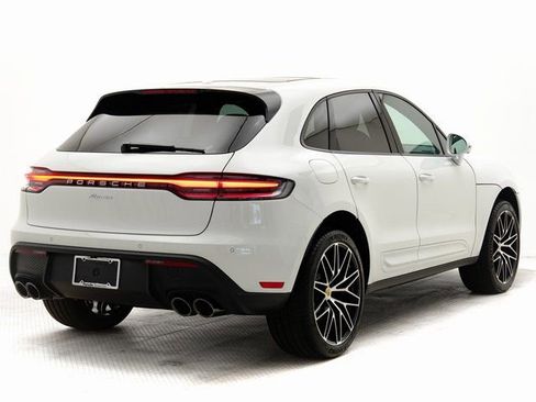 Certified 2025 Porsche Macan image 36