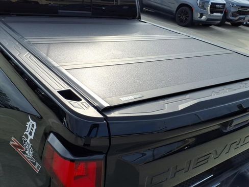 Used 2023 Chevrolet Colorado Z71 w/ Z71 Convenience Package 2 image 12