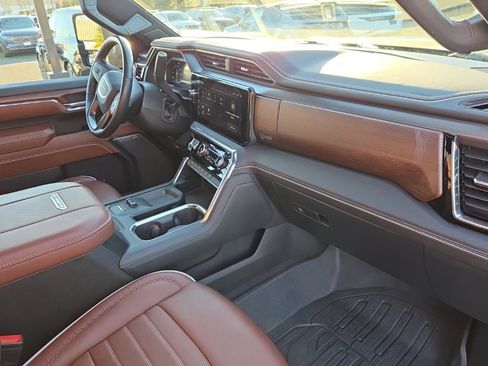 Used 2024 GMC Sierra 3500 Denali Ultimate image 20