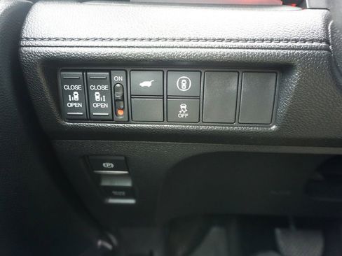 Used 2024 Honda Odyssey Sport image 5