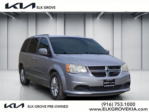 Used 2014 Dodge Grand Caravan SXT image 1