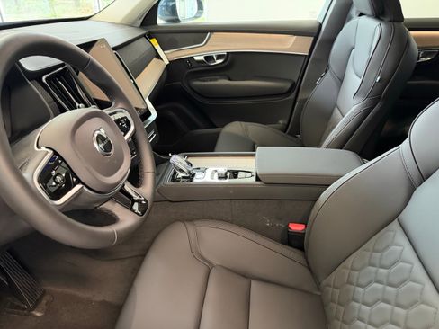 New 2026 Volvo XC90 B5 Core w/ Protection Package Premier AWD/4WD image 12