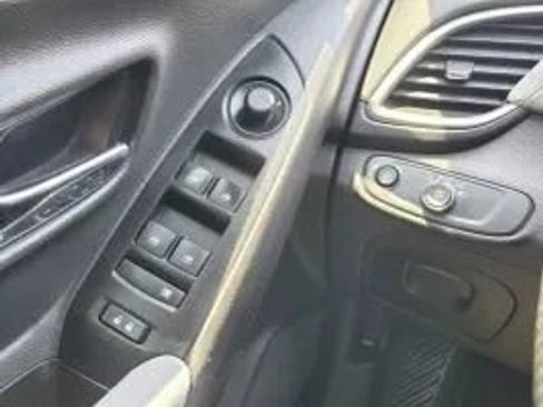 Used 2020 Chevrolet Trax LS w/ Tint and Cruise Package FWD image 15