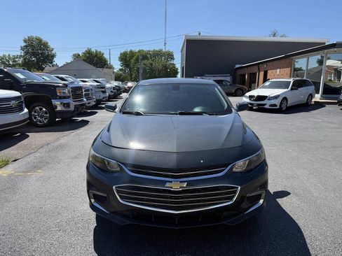 Used 2016 Chevrolet Malibu LT FWD image 2