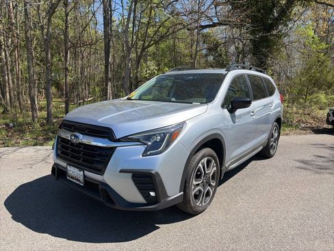 Used 2025 Subaru Ascent Limited image 9