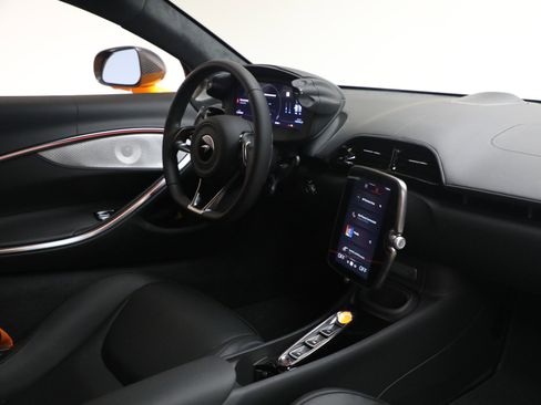 New 2026 McLaren Artura RWD image 27