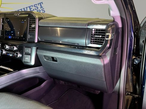 Used 2025 Ford F250 Lariat AWD/4WD image 28