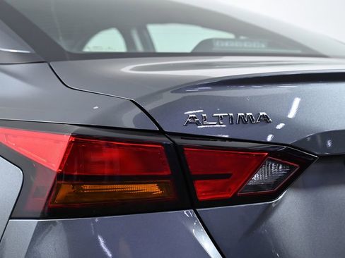 Certified 2022 Nissan Altima 2.5 SR image 8