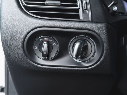 New 2026 Porsche Macan GTS image 17