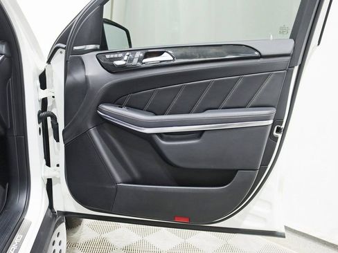 Used 2017 Mercedes-Benz GLS 63 AMG GLS 63 AMG image 40