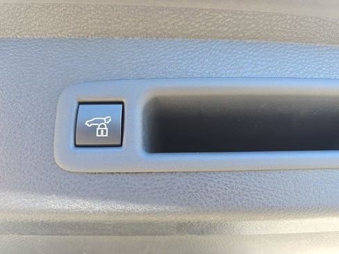 Certified 2025 Toyota Sienna XSE image 14