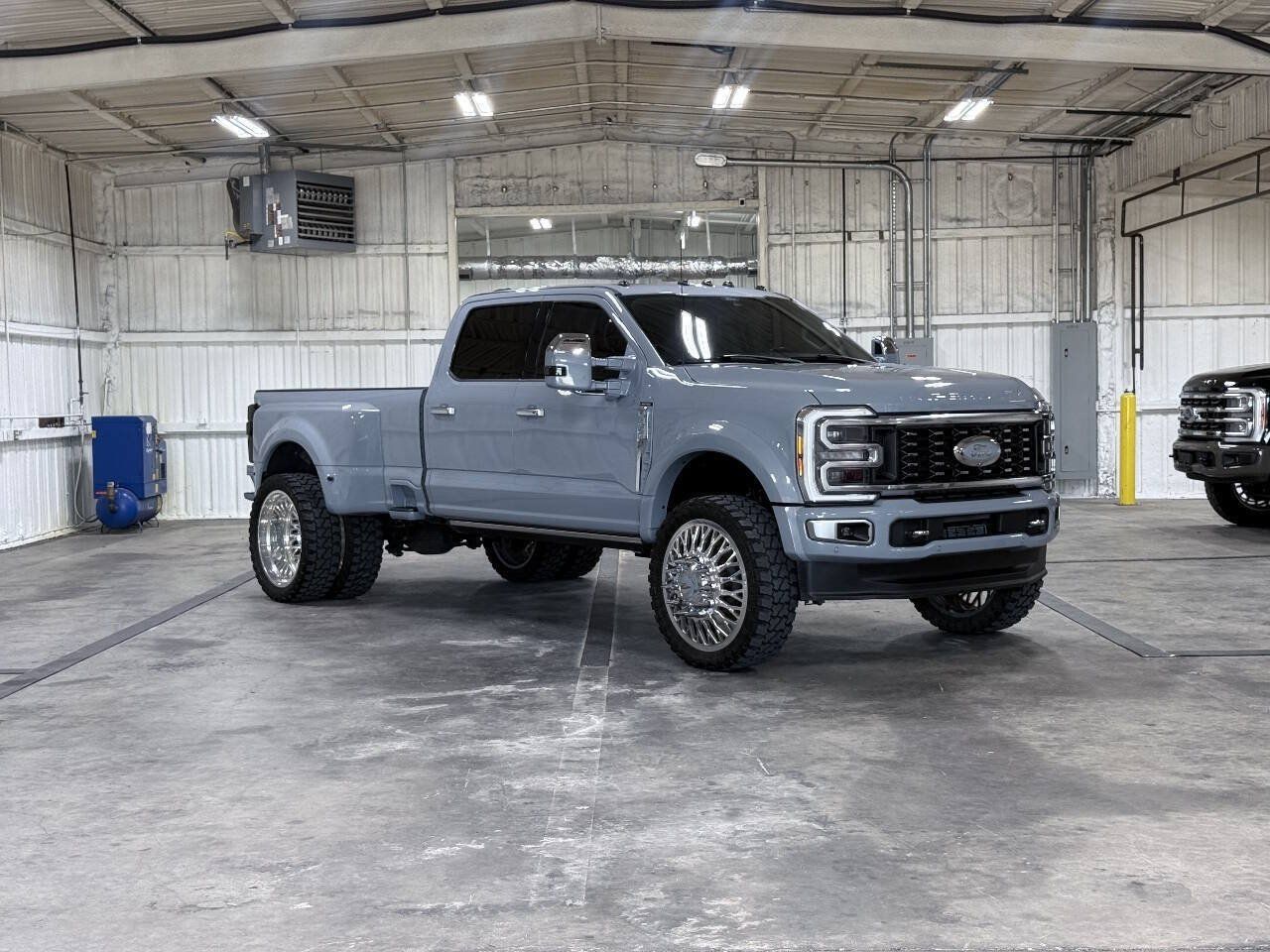 Used 2024 Ford F450 Limited AWD/4WD image 1
