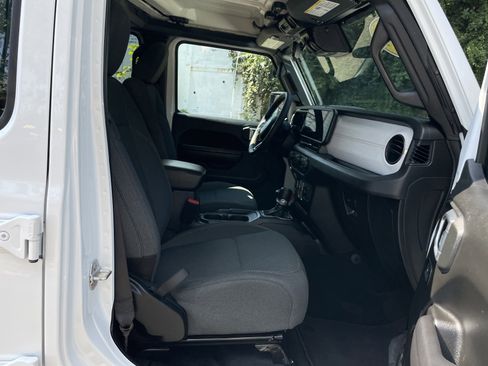 Used 2024 Jeep Wrangler Sport S w/ Convenience Group image 9