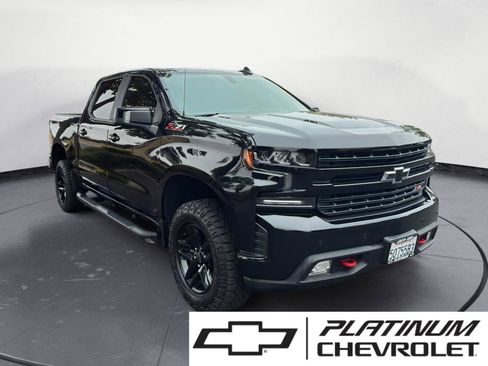 Used 2020 Chevrolet Silverado 1500 LT Trail Boss w/ Midnight Edition AWD/4WD image 1