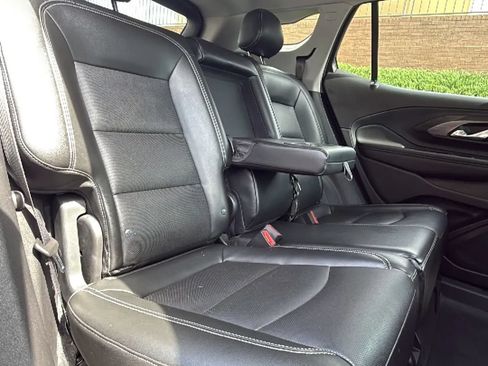 Used 2022 GMC Terrain SLT w/ Elevation Edition FWD image 29