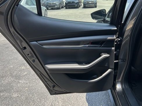 Used 2022 MAZDA MAZDA3 s image 15