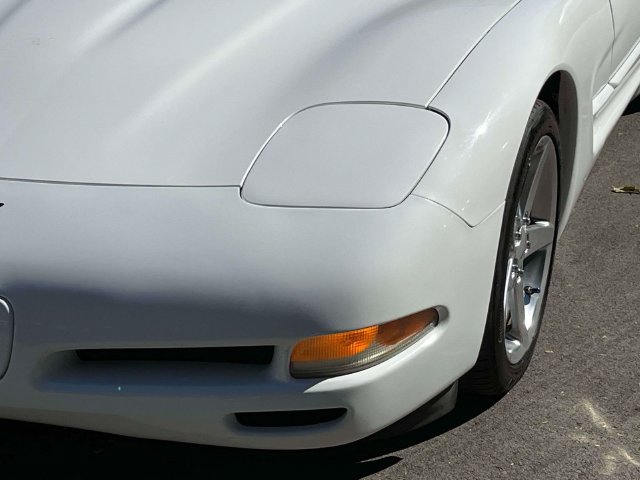 Used 2004 Chevrolet Corvette Convertible w/ Preferred Equipment Group RWD image 9