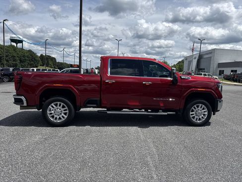 Used 2024 GMC Sierra 2500 SLT w/ SLT Premium Package AWD/4WD image 8