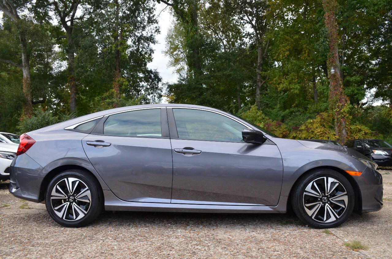 Used 2017 Honda Civic EX-T image 4
